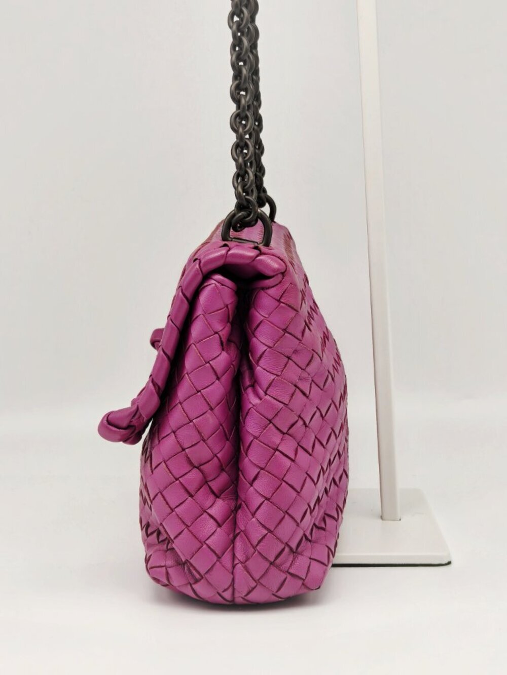Bottega Veneta Intrecciato Purple Leather Chain Shoulder Bag Black Chain - Picture 5 of 12